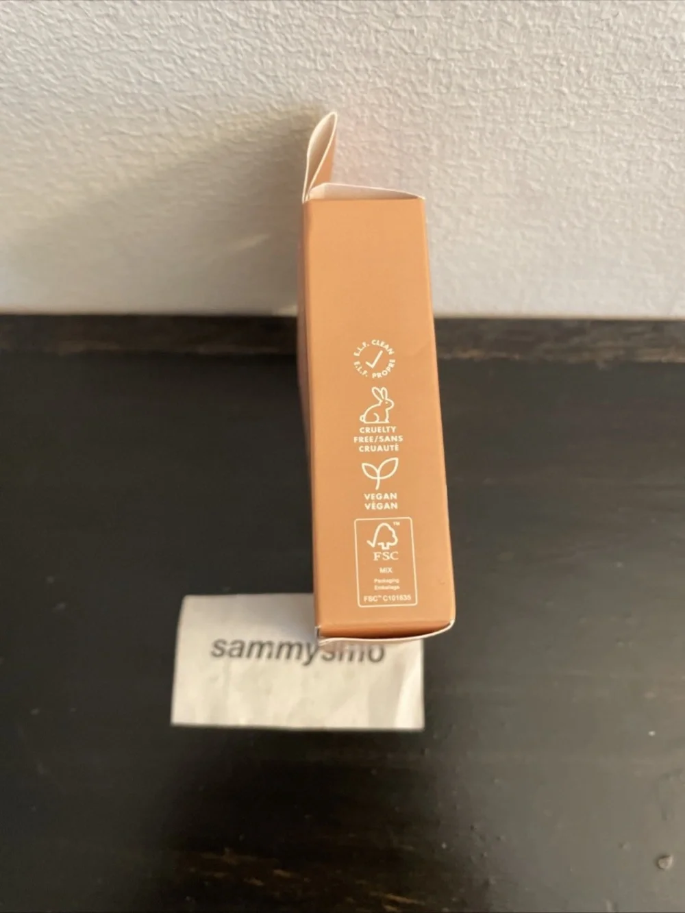 E.L.F. elf CAMO Powder Foundation semi matte finish, Medium 330 W